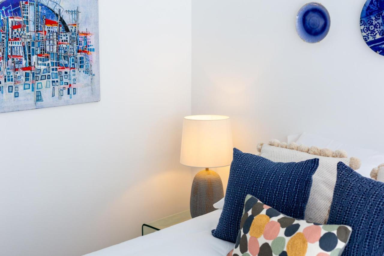 Apartamento Stupendo- Two Rooms, Patio With Refreshing Pond-center-air Conditioning-free Park